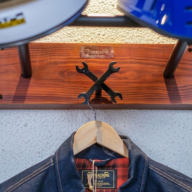 TRIP MACHINE Motorradhelmhalterung für die Wand (Doppelpack)